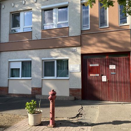 Nyil Apartman Wellnes Debrecen Dış mekan fotoğraf