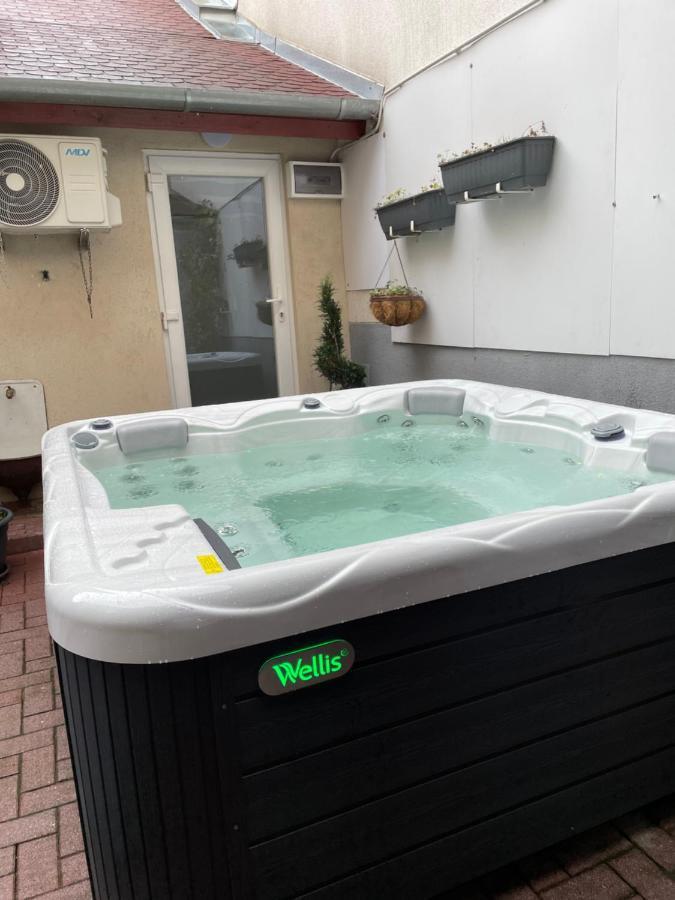 Nyil Apartman Wellnes Debrecen Dış mekan fotoğraf